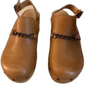 NWOB Anthropologie Silent D Georgia Leather Slingback Clogs Honey Size 37 (US 7)